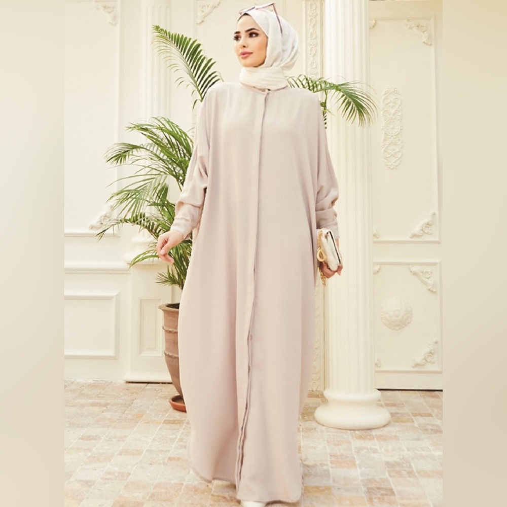 Modanisa Bat Sleeve Abaya